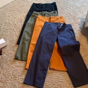 4 Pairs of cropped flare pants from old navy—8